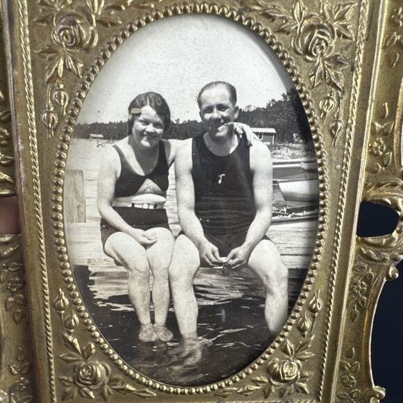 Vintage Antique Small Ornate Brass Framed Portrait Embossed Flower Design - Picture 11 of 12